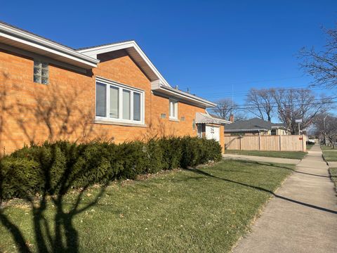 A home in Norridge