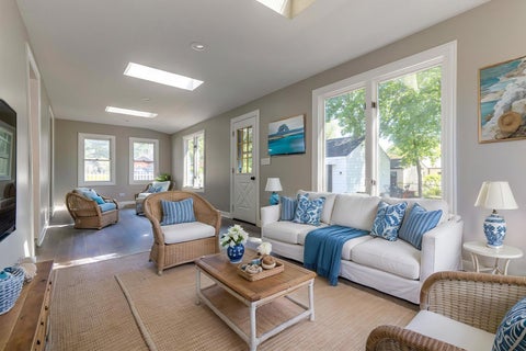 Tiny photo for 401 S Lake Terrace, Mundelein, IL 60060 (MLS # 12649628)