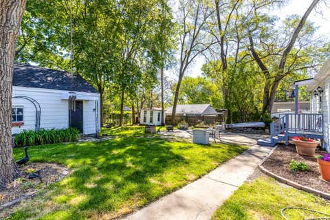 Tiny photo for 401 S Lake Terrace, Mundelein, IL 60060 (MLS # 12649628)