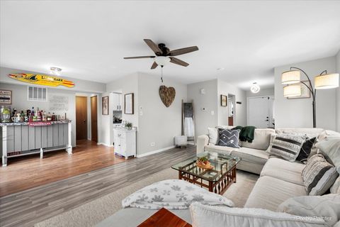 Tiny photo for 6 Juniper Court, Streamwood, IL 60107 (MLS # 12588220)