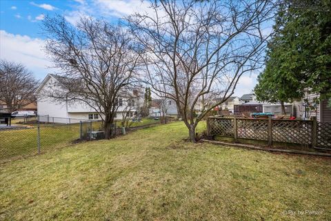 Tiny photo for 6 Juniper Court, Streamwood, IL 60107 (MLS # 12588220)