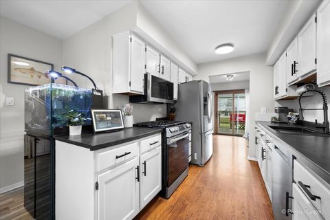 Tiny photo for 6 Juniper Court, Streamwood, IL 60107 (MLS # 12588220)