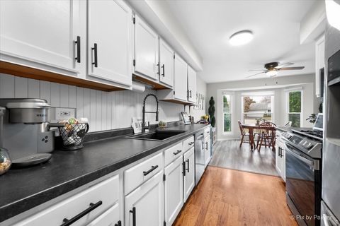 Tiny photo for 6 Juniper Court, Streamwood, IL 60107 (MLS # 12588220)