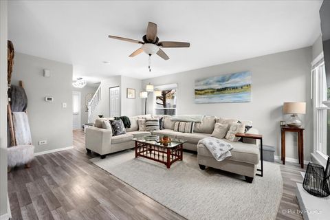 Tiny photo for 6 Juniper Court, Streamwood, IL 60107 (MLS # 12588220)