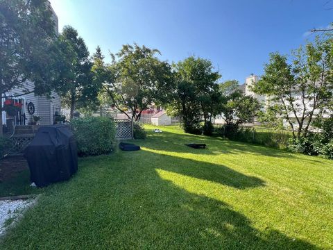 Tiny photo for 6 Juniper Court, Streamwood, IL 60107 (MLS # 12588220)