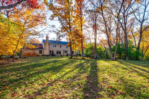 Tiny photo for 30 Regent Lane, Lincolnshire, IL 60069 (MLS # 12542656)