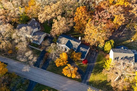 Tiny photo for 30 Regent Lane, Lincolnshire, IL 60069 (MLS # 12542656)