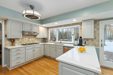 Tiny photo for 30 Regent Lane, Lincolnshire, IL 60069 (MLS # 12542656)