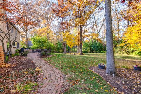 Tiny photo for 30 Regent Lane, Lincolnshire, IL 60069 (MLS # 12542656)