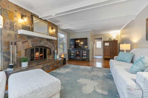 Tiny photo for 30 Regent Lane, Lincolnshire, IL 60069 (MLS # 12542656)