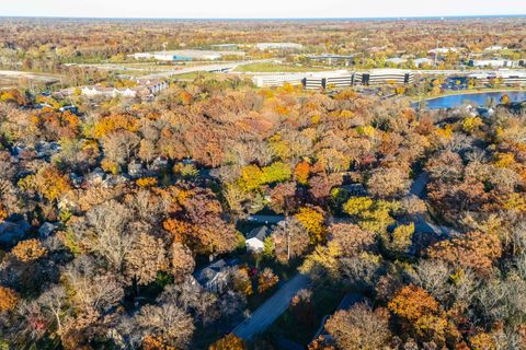 Tiny photo for 30 Regent Lane, Lincolnshire, IL 60069 (MLS # 12542656)