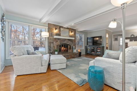 Tiny photo for 30 Regent Lane, Lincolnshire, IL 60069 (MLS # 12542656)