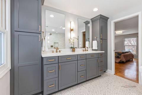 Tiny photo for 30 Regent Lane, Lincolnshire, IL 60069 (MLS # 12542656)