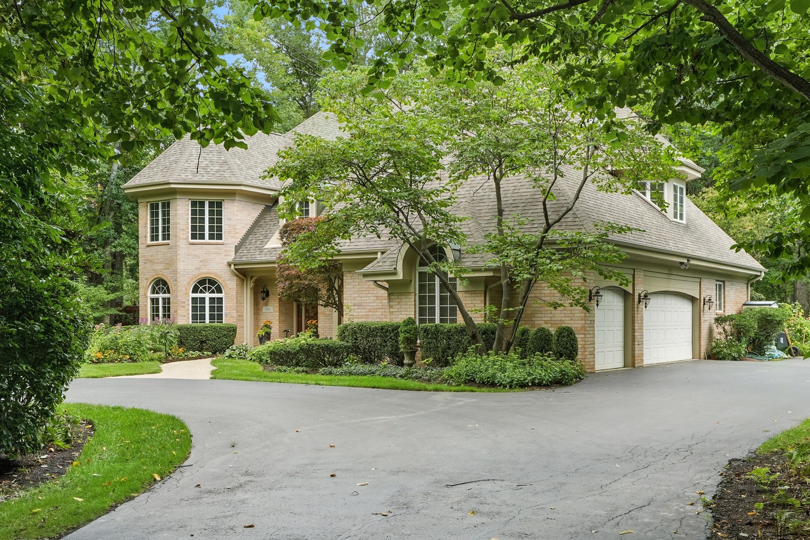 935 N Butternut Circle