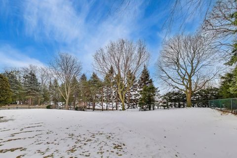 Tiny photo for 2403 Old Glenview Road, Wilmette, IL 60091 (MLS # 12579954)
