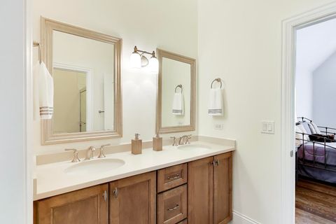 Tiny photo for 2403 Old Glenview Road, Wilmette, IL 60091 (MLS # 12579954)