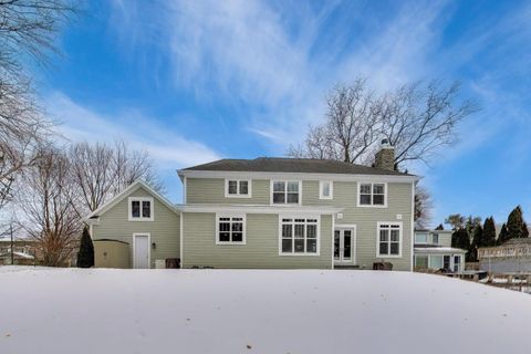 Tiny photo for 2403 Old Glenview Road, Wilmette, IL 60091 (MLS # 12579954)