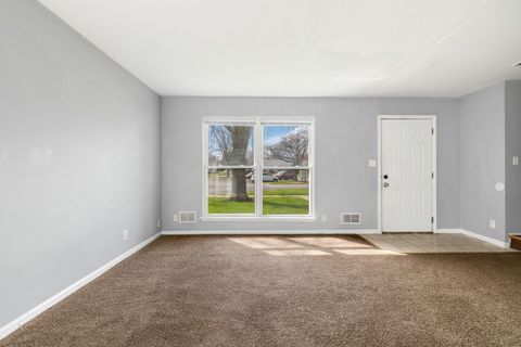 Tiny photo for 9 Fernwood Drive #N, Bolingbrook, IL 60440 (MLS # 12652195)