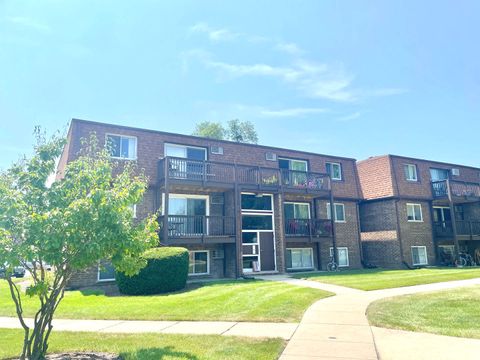 A home in Elk Grove Village