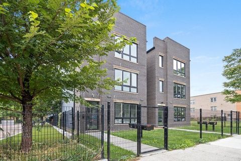 3936 S Indiana Avenue Chicago IL 60653