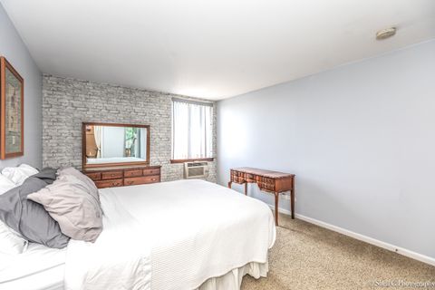 Tiny photo for 9745 S Karlov Avenue #607, Oak Lawn, IL 60453 (MLS # 12565636)