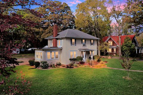 A home in Villa Grove