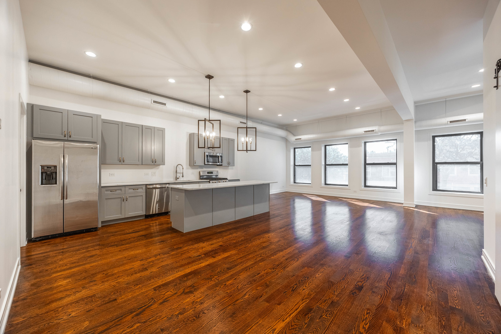 2500 W Chicago Avenue 2W