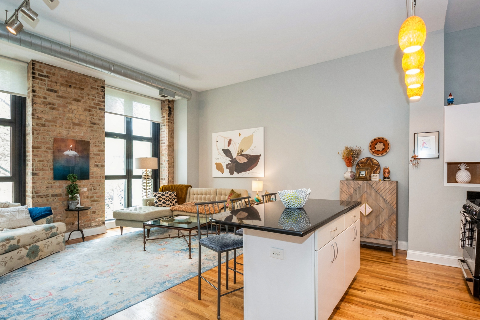 1635 W Belmont Avenue 320