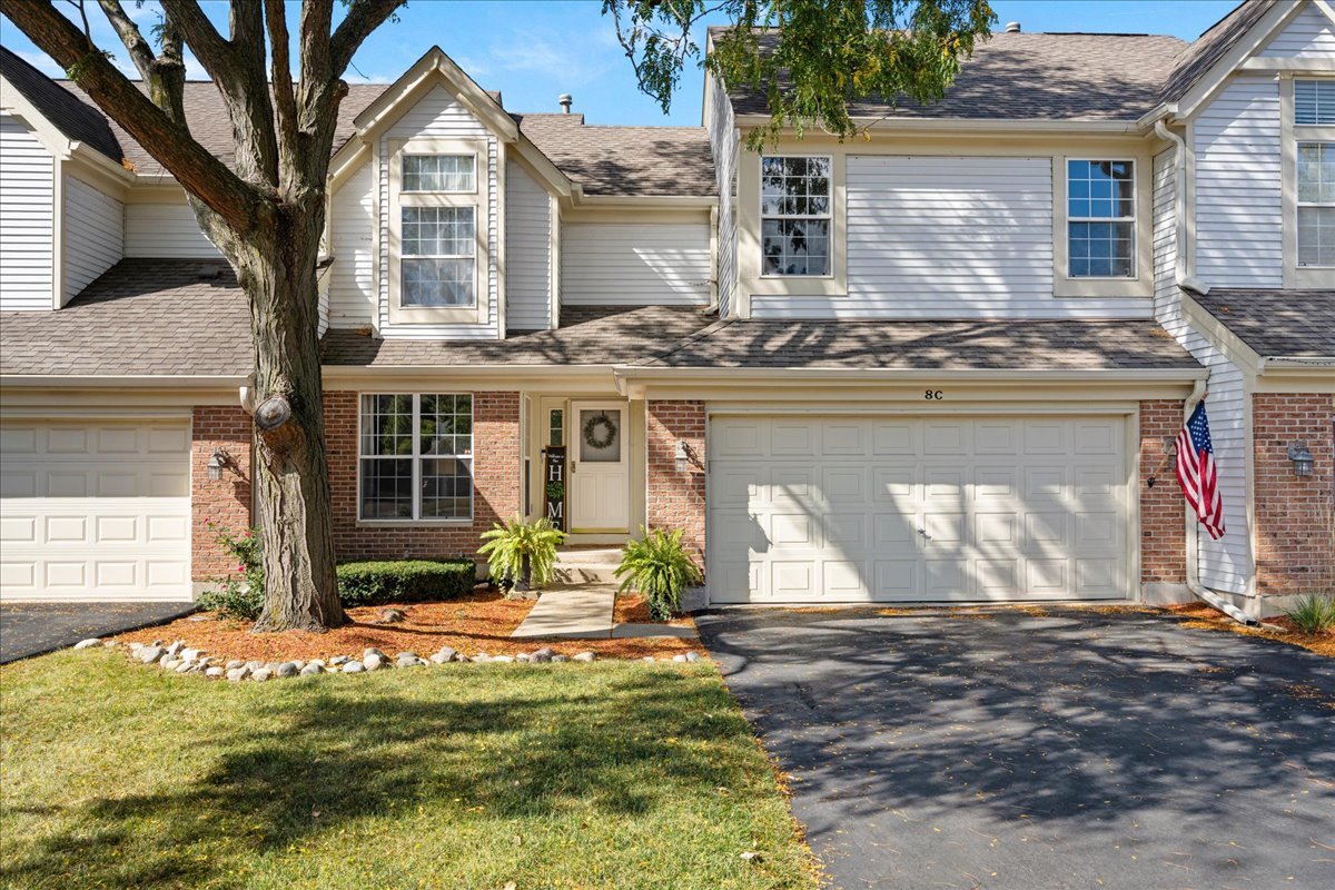 South Elgin, Illinois 60177, United States, 2 Bedrooms Bedrooms, ,3 BathroomsBathrooms,Residential,Active,243084