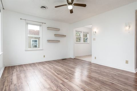 Tiny photo for 415 PERSHING Avenue, Machesney Park, IL 61115 (MLS # 12616015)