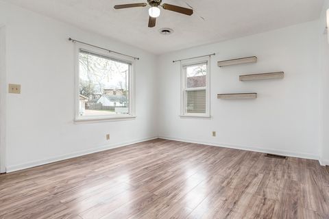 Tiny photo for 415 PERSHING Avenue, Machesney Park, IL 61115 (MLS # 12616015)