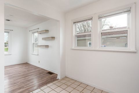 Tiny photo for 415 PERSHING Avenue, Machesney Park, IL 61115 (MLS # 12616015)