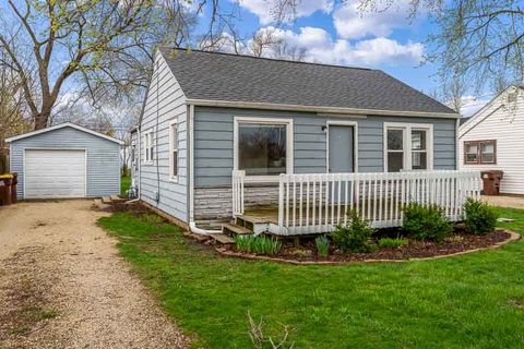 Tiny photo for 415 PERSHING Avenue, Machesney Park, IL 61115 (MLS # 12616015)