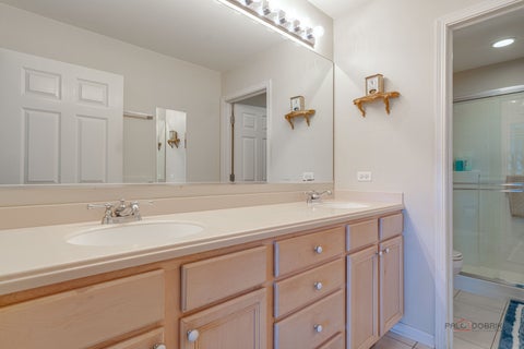 Tiny photo for 210 Shadow Creek Circle #210, Vernon Hills, IL 60061 (MLS # 12761897)