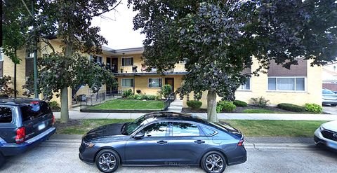 6540 W HIGGINS Avenue 2E Chicago IL 60656