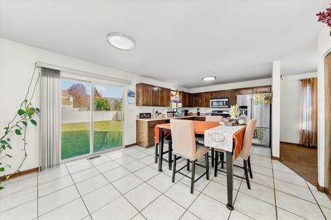 Tiny photo for 1086 princeton Drive, Romeoville, IL 60446 (MLS # 12494469)