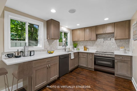 Tiny photo for 6853 S Langley Avenue, Chicago, IL 60637 (MLS # 12754312)