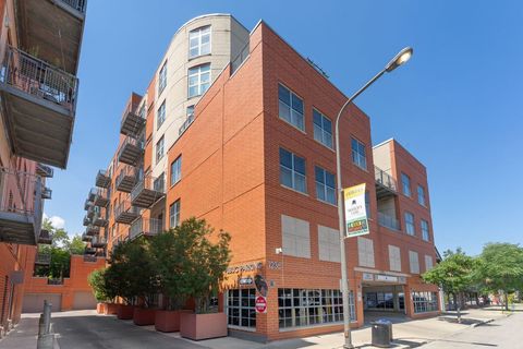 Tiny photo for 1236 Chicago Avenue #403, Evanston, IL 60202 (MLS # 12592468)
