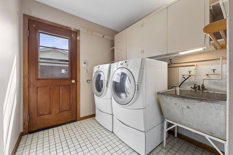 Tiny photo for 2007 E Robinhood Lane, Arlington Heights, IL 60004 (MLS # 12593223)