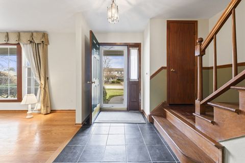 Tiny photo for 2007 E Robinhood Lane, Arlington Heights, IL 60004 (MLS # 12593223)