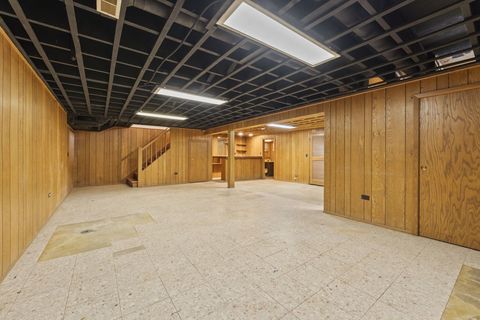 Tiny photo for 2007 E Robinhood Lane, Arlington Heights, IL 60004 (MLS # 12593223)