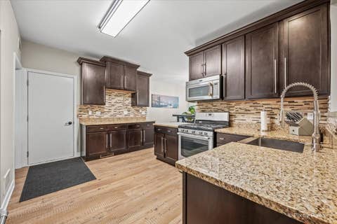 Tiny photo for 1949 Blackberry Lane #1949, Hoffman Estates, IL 60169 (MLS # 12704562)
