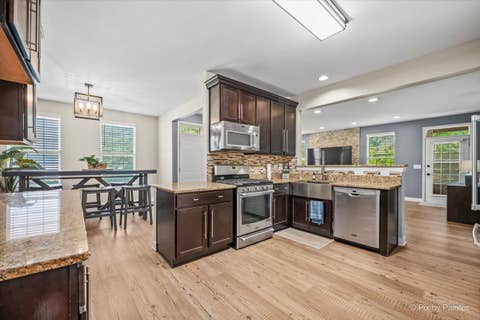 Tiny photo for 1949 Blackberry Lane #1949, Hoffman Estates, IL 60169 (MLS # 12704562)