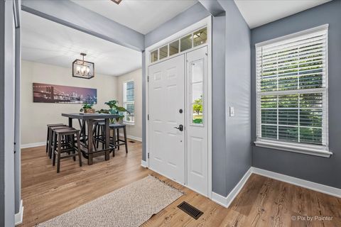 Tiny photo for 1949 Blackberry Lane #1949, Hoffman Estates, IL 60169 (MLS # 12704562)