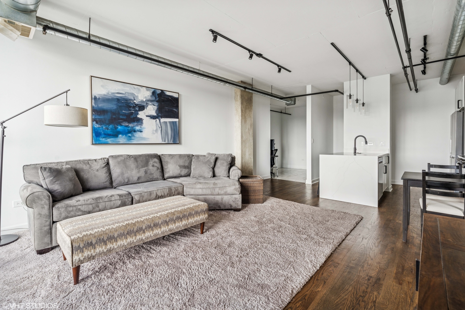 700 W Van Buren Street 1007