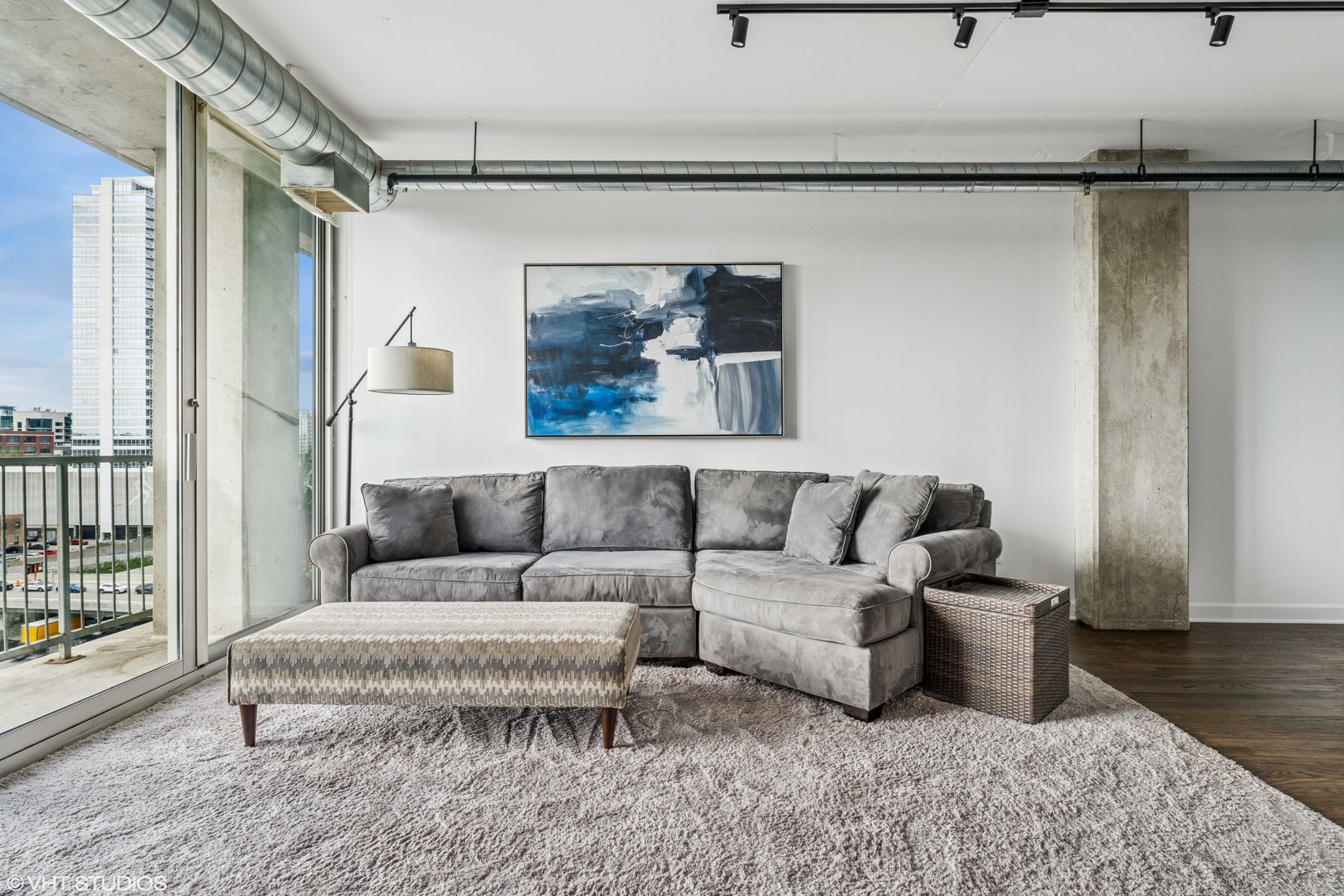 700 W Van Buren Street 1007
