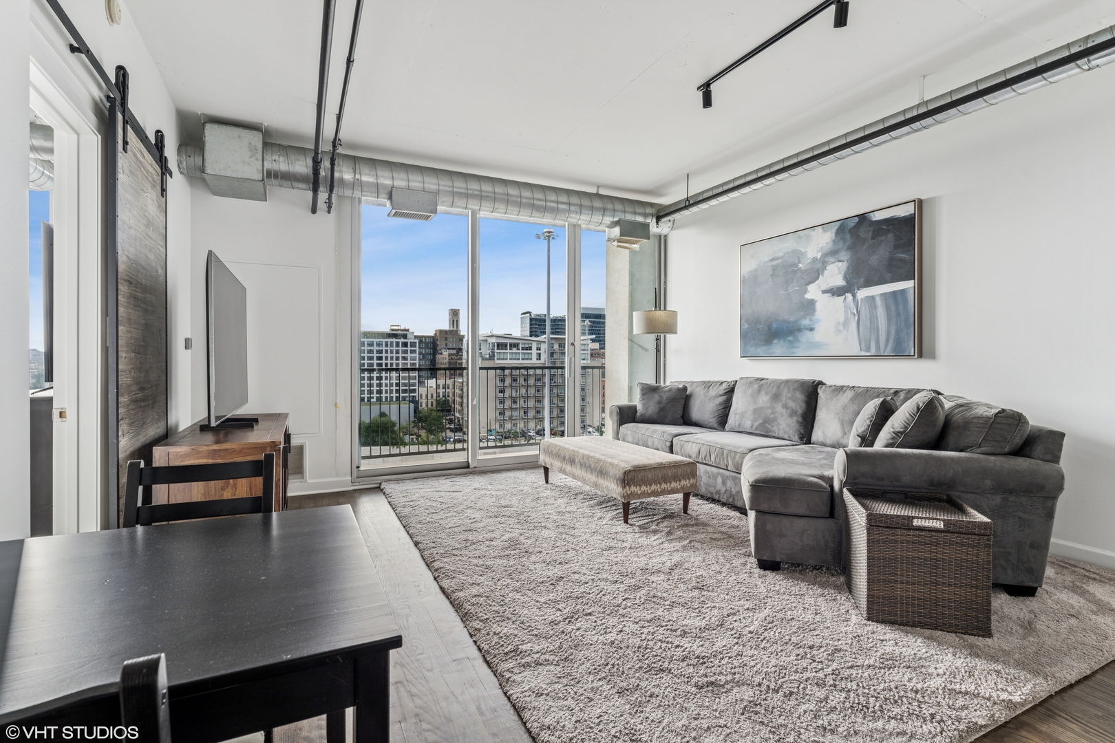 700 W Van Buren Street 1007