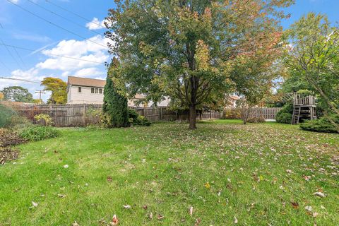 Tiny photo for 9305 S 78th Avenue, Hickory Hills, IL 60457 (MLS # 12442755)