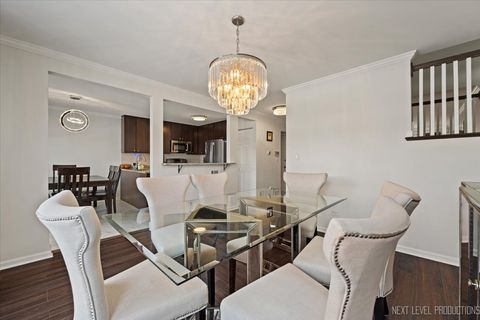 Tiny photo for 292 SHADOWBEND Drive #292, Wheeling, IL 60090 (MLS # 12568812)