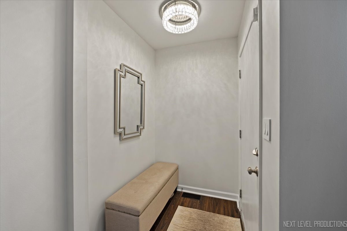 292 SHADOWBEND Drive 292